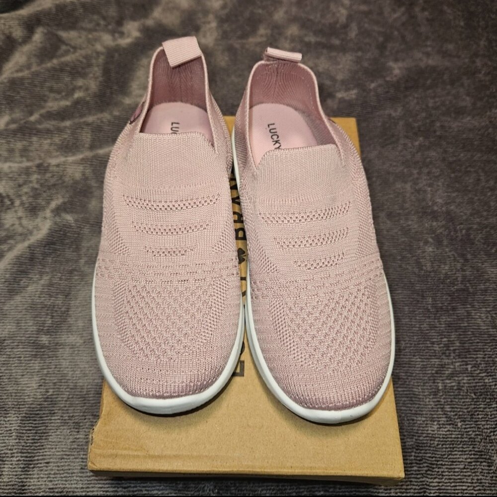Lucky Brand Girls KATE Slip‑On Sneakers • Dusty Pink & White • Size 3 • NWT